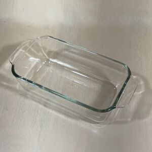 Vintage Pyrex 1.5 qt. Glass Loaf Pan-Made In USA